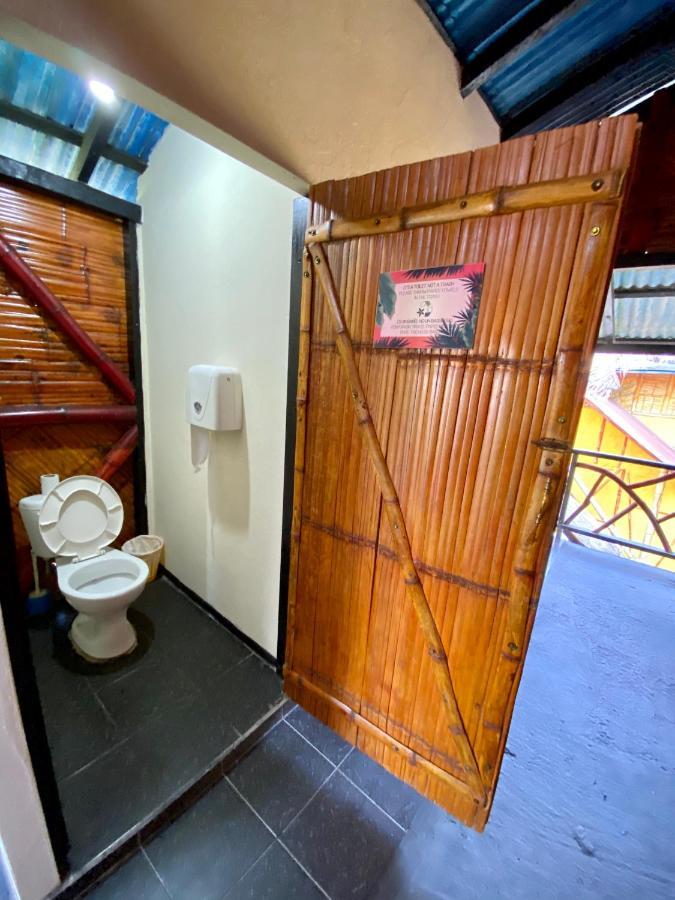 Hidden House Hostel Party Montanita Exterior photo
